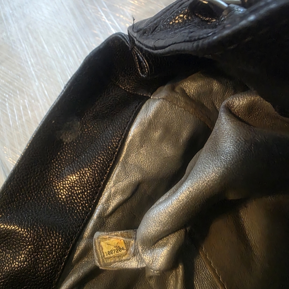 CHANEL Authentic East West Chain Tote Black Caviar Leather EUC - Picture 3 of 11